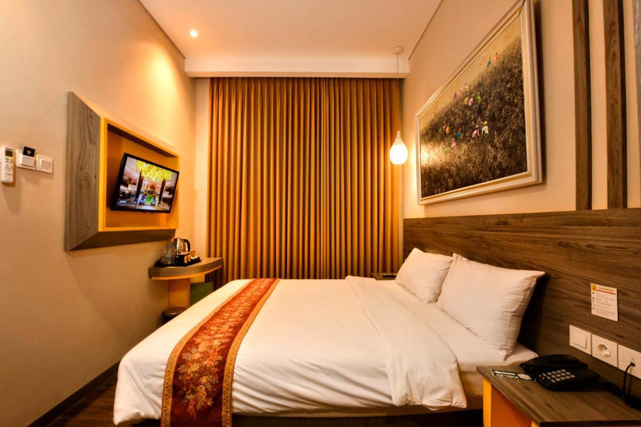 Super 8 By Wyndham Solo Hotel Kültér fotó