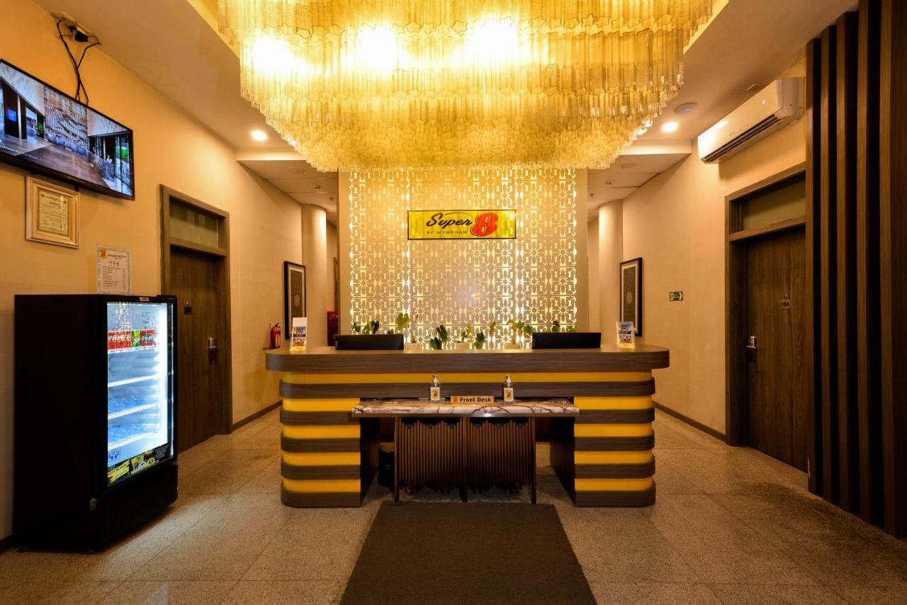 Super 8 By Wyndham Solo Hotel Kültér fotó